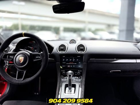 Used 2021 Porsche 718 Cayman GT4 RWD image 30