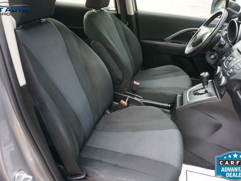 Used 2013 MAZDA MAZDA5 Touring FWD image 27