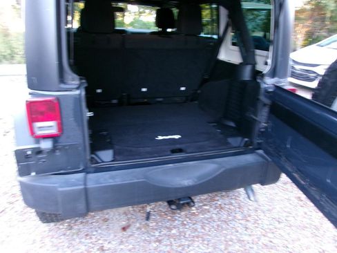 Used 2016 Jeep Wrangler Unlimited Sport image 19