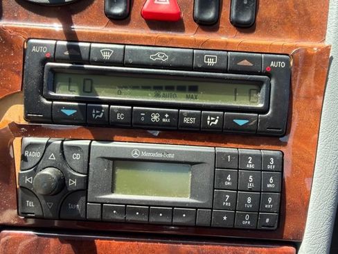Used 1999 Mercedes-Benz E 320 4MATIC Sedan image 22