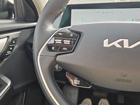 Used 2024 Kia EV6 Light AWD/4WD image 30