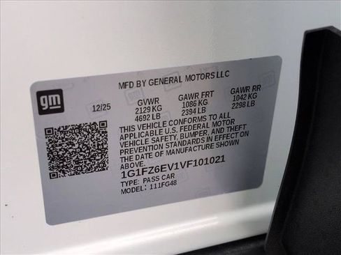 New 2027 Chevrolet Bolt RS FWD image 18