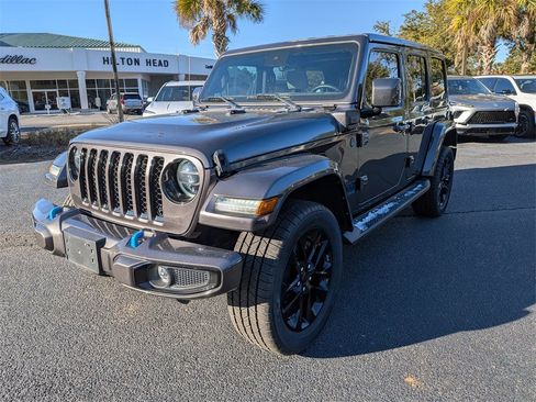 Used 2021 Jeep Wrangler Unlimited Sahara image 8