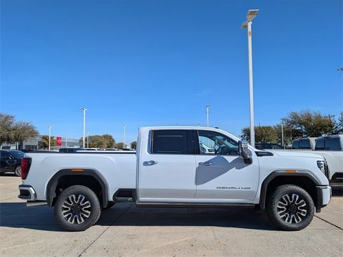 New 2026 GMC Sierra 2500 Denali Ultimate image 3