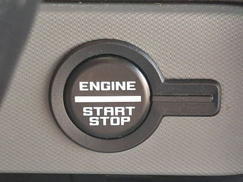 Used 2022 Ford Bronco Black Diamond image 23