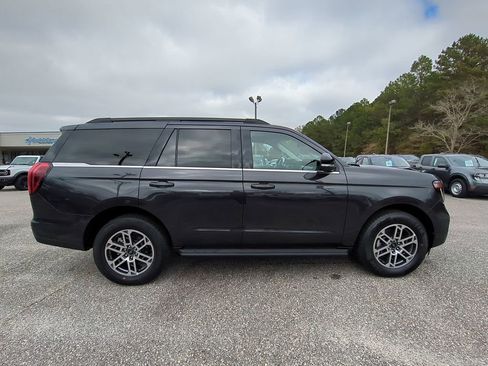 New 2025 Ford Expedition Active image 3