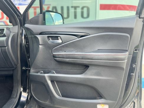 Used 2017 Honda Ridgeline Black Edition image 28