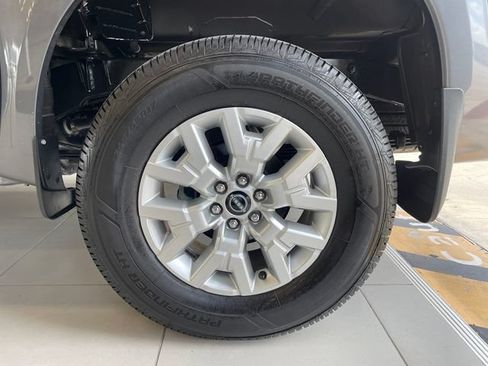 Certified 2022 Nissan Frontier SV AWD/4WD image 19