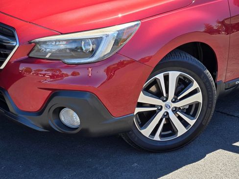 Used 2019 Subaru Outback 2.5i Limited w/ Popular Package #2 AWD/4WD image 10