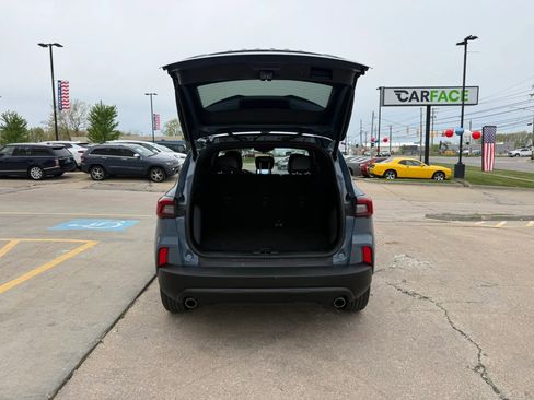 Used 2025 Ford Escape ST-Line Select AWD/4WD image 13