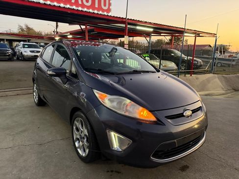 Used 2012 Ford Fiesta SES image 4