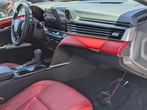 Used 2025 Toyota Camry XSE FWD image 21
