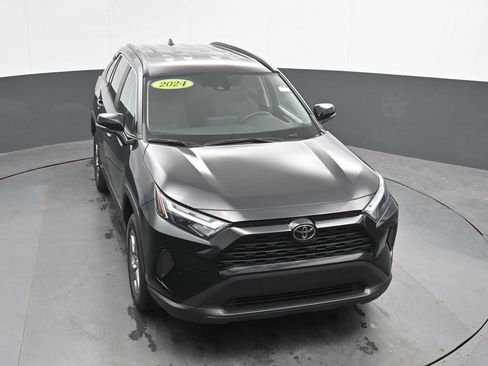 Used 2024 Toyota RAV4 XLE w/ Weather Package AWD/4WD image 33