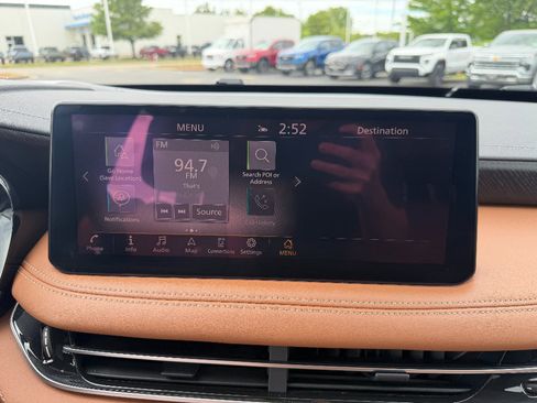 Used 2025 INFINITI QX60 Sensory w/ Vision Package AWD/4WD image 34