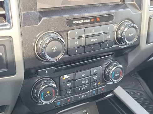 Used 2015 Ford F150 Lariat RWD image 26