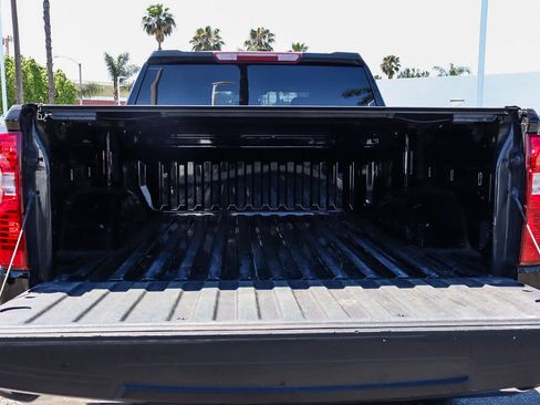 Used 2022 Chevrolet Silverado 1500 LT AWD/4WD image 12