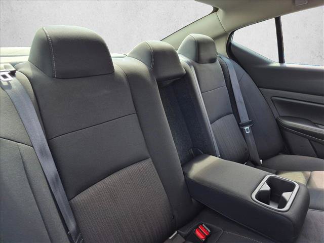 Used 2024 Nissan Altima 2.5 SV FWD image 18
