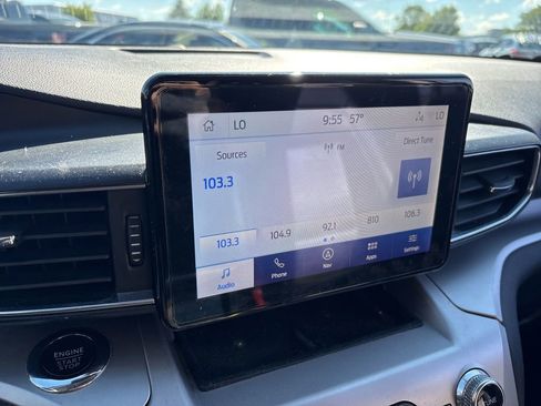 Used 2022 Ford Explorer XLT w/ Equipment Group 202A AWD/4WD image 22
