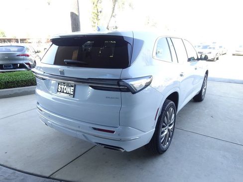 New 2026 Buick Enclave Avenir w/ Super Cruise Package FWD image 7