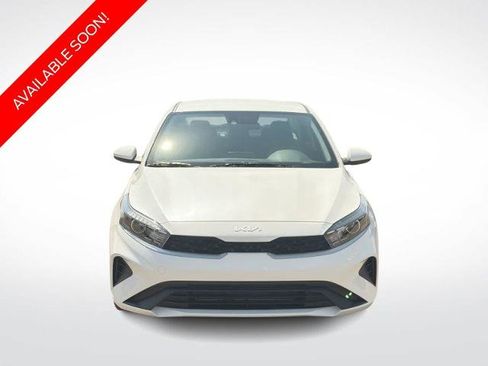 Used 2024 Kia Forte LXS FWD image 3