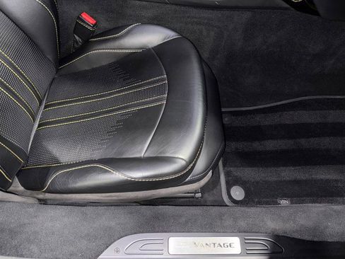 Used 2019 Aston Martin V8 Vantage Coupe image 64