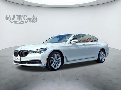 Used 2019 BMW 750i w/ Executive Package RWD image 1