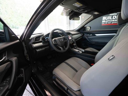 Used 2019 Honda Civic LX image 8