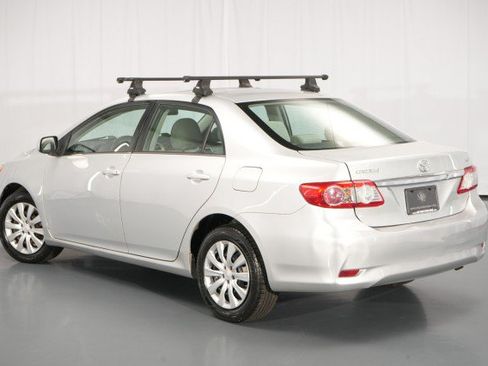 Used 2013 Toyota Corolla LE FWD image 22