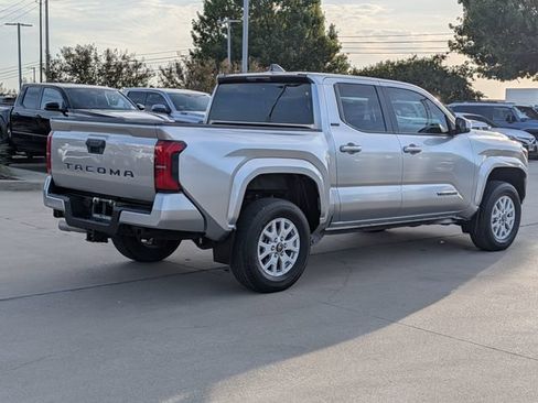 Used 2024 Toyota Tacoma SR5 AWD/4WD image 6