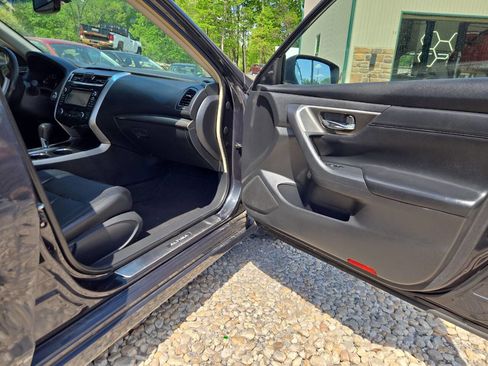 Used 2013 Nissan Altima 2.5 SL w/ Technology Pkg FWD image 21