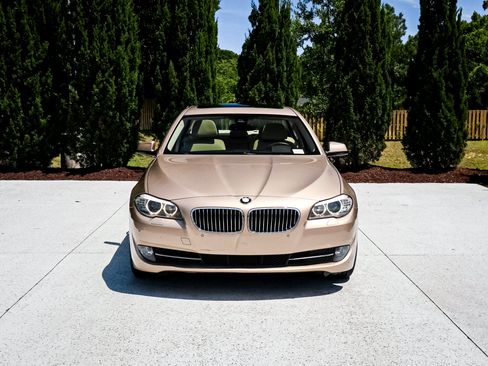 Used 2013 BMW 528i Sedan RWD image 3
