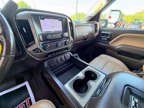Used 2019 GMC Sierra 2500 Denali w/ Duramax Plus Package image 29