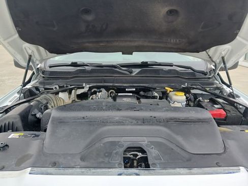 Used 2024 RAM 3500 Laramie w/ Towing Technology Group image 35