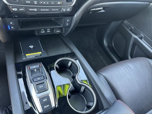 Used 2025 Honda Passport Black Edition image 19