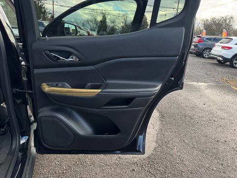 Used 2019 GMC Acadia Denali w/ LPO, Floor Liner Package AWD/4WD image 12