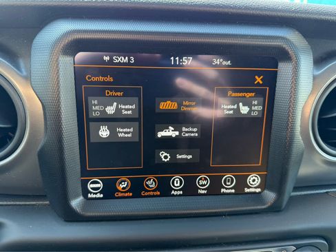 Used 2023 Jeep Gladiator Sport image 19