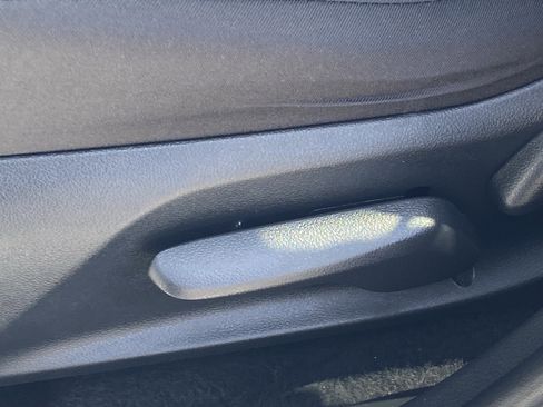 Certified 2022 Toyota RAV4 LE image 28