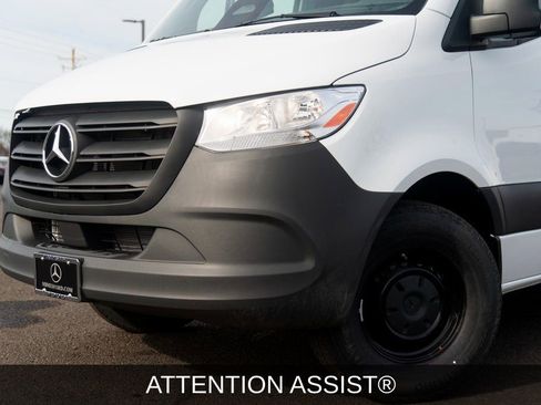 Used 2025 Mercedes-Benz Sprinter 2500 image 16