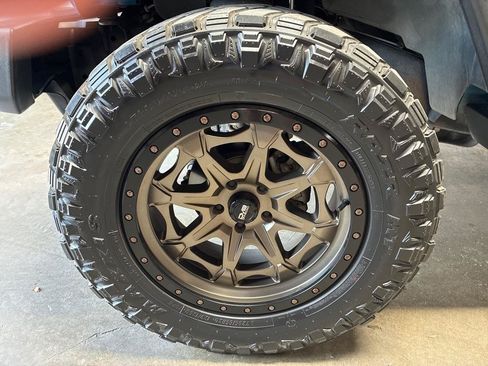 Used 2015 Jeep Wrangler Unlimited Sport w/ Quick Order Package 24S AWD/4WD image 9