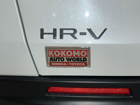 Certified 2023 Honda HR-V LX image 10