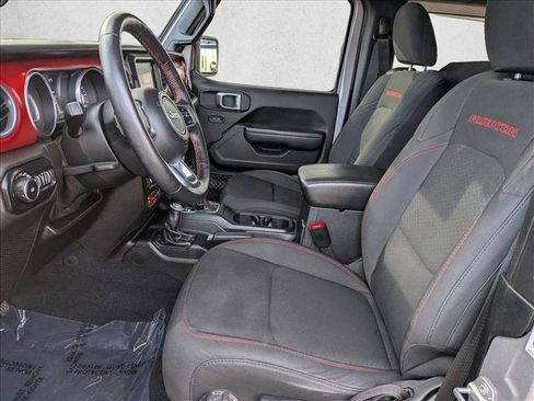 Used 2018 Jeep Wrangler Rubicon w/ Cold Weather Group image 11