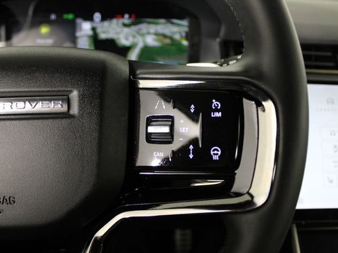 Used 2026 Land Rover Range Rover Evoque Dynamic SE image 24