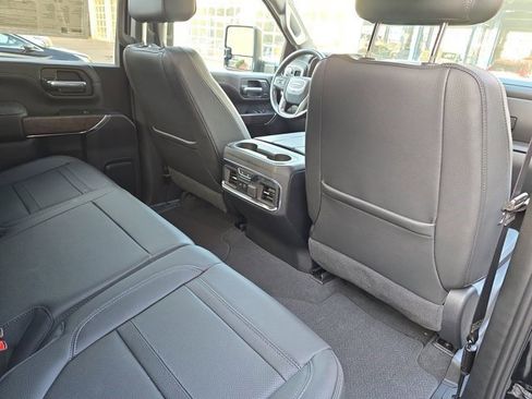 Used 2023 GMC Sierra 2500 Denali image 11