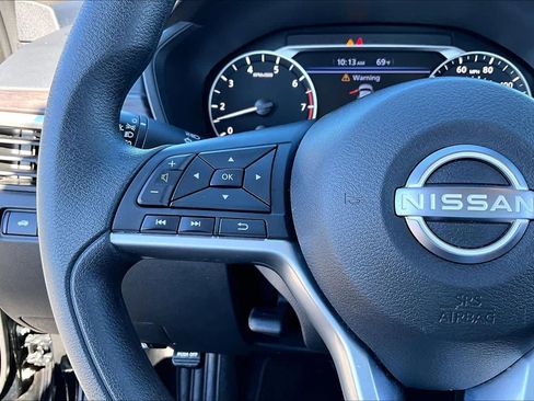 Used 2025 Nissan Altima 2.5 SV image 23