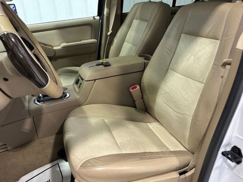 Used 2007 Ford Explorer Eddie Bauer RWD image 8