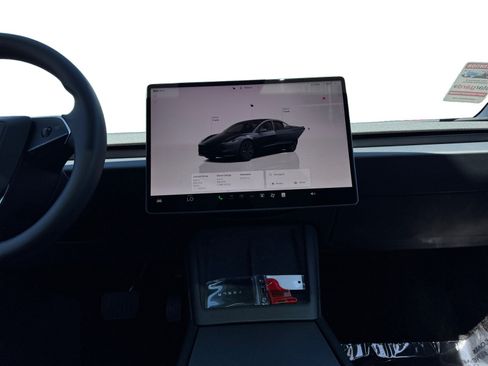 Used 2024 Tesla Model 3 Standard Range RWD image 11