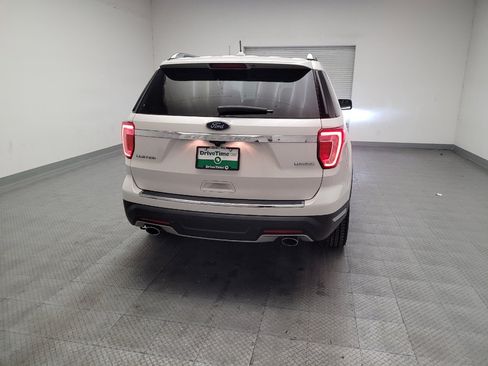 Used 2019 Ford Explorer Limited w/ Ford Safe & Smart Package FWD image 7