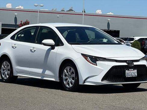 Certified 2020 Toyota Corolla LE FWD image 5