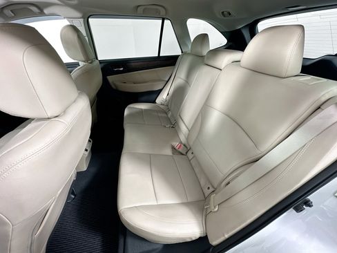 Used 2018 Subaru Outback 2.5i Limited w/ Popular Package #2 image 25