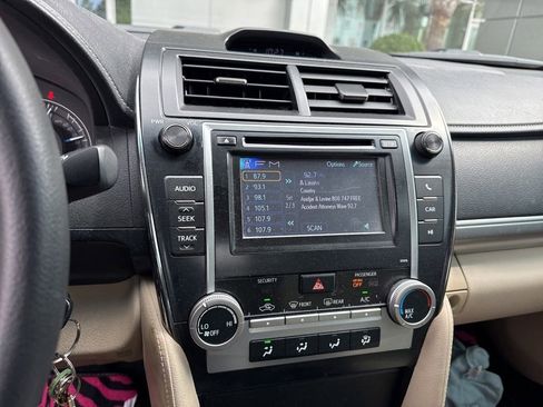 Used 2013 Toyota Camry LE FWD image 7